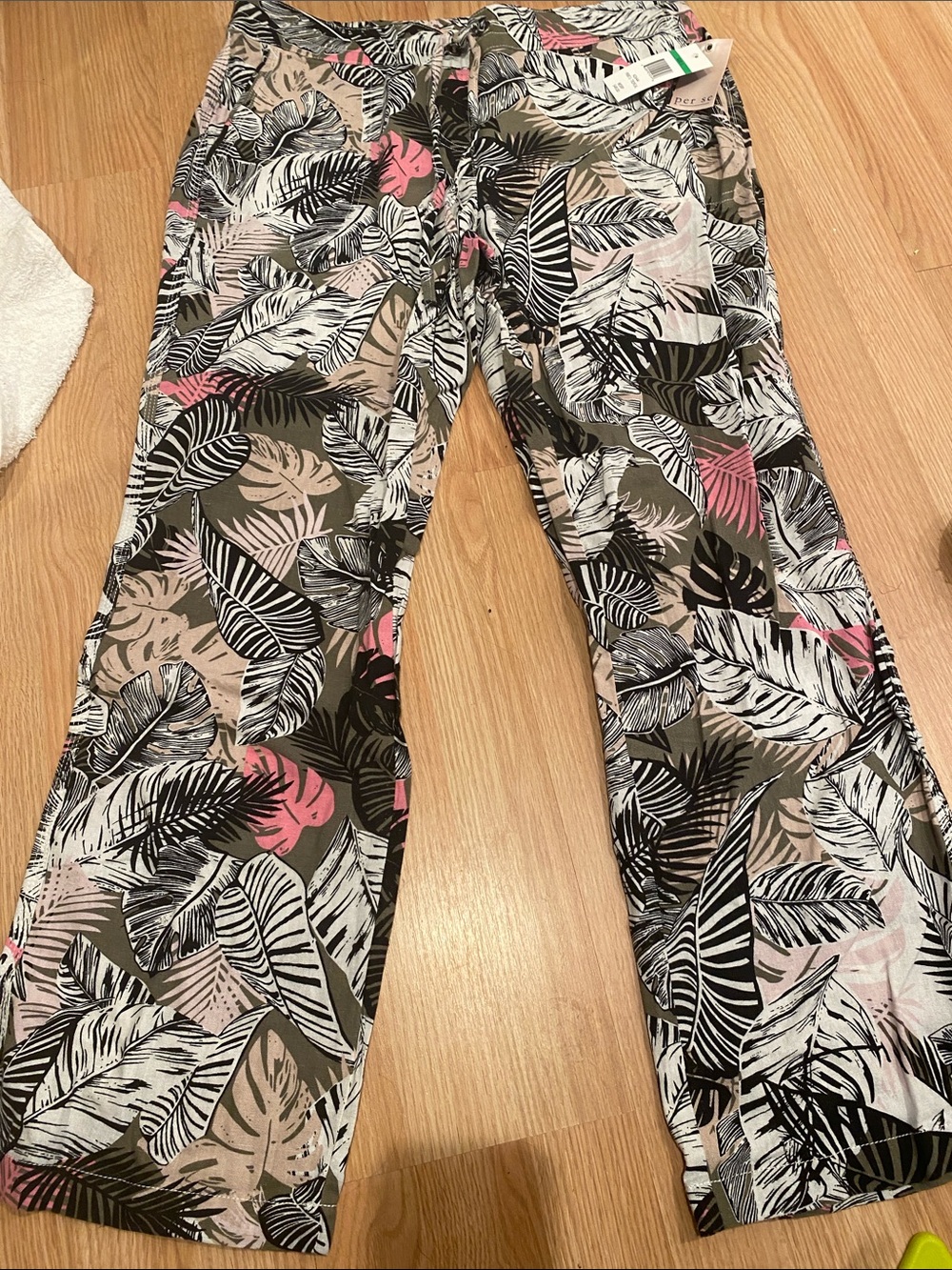 New PerSe Women’s Tropical Print linen Pants -L large